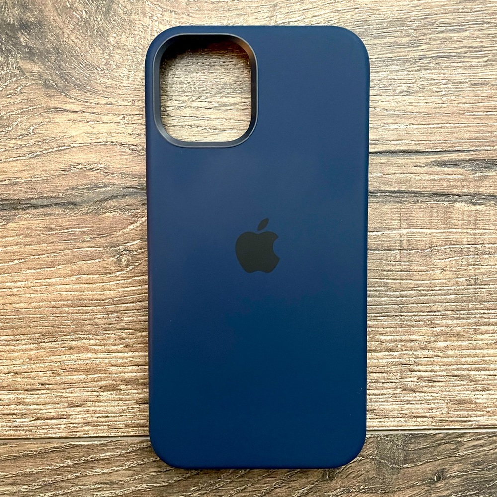 iPhone 12 MagSafe Silicone Case - Deep Navy